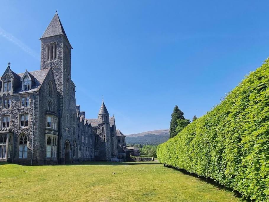 Appartement Loch Ness - Luxury Highland Retreat In Scotland à Fort Augustus Extérieur photo